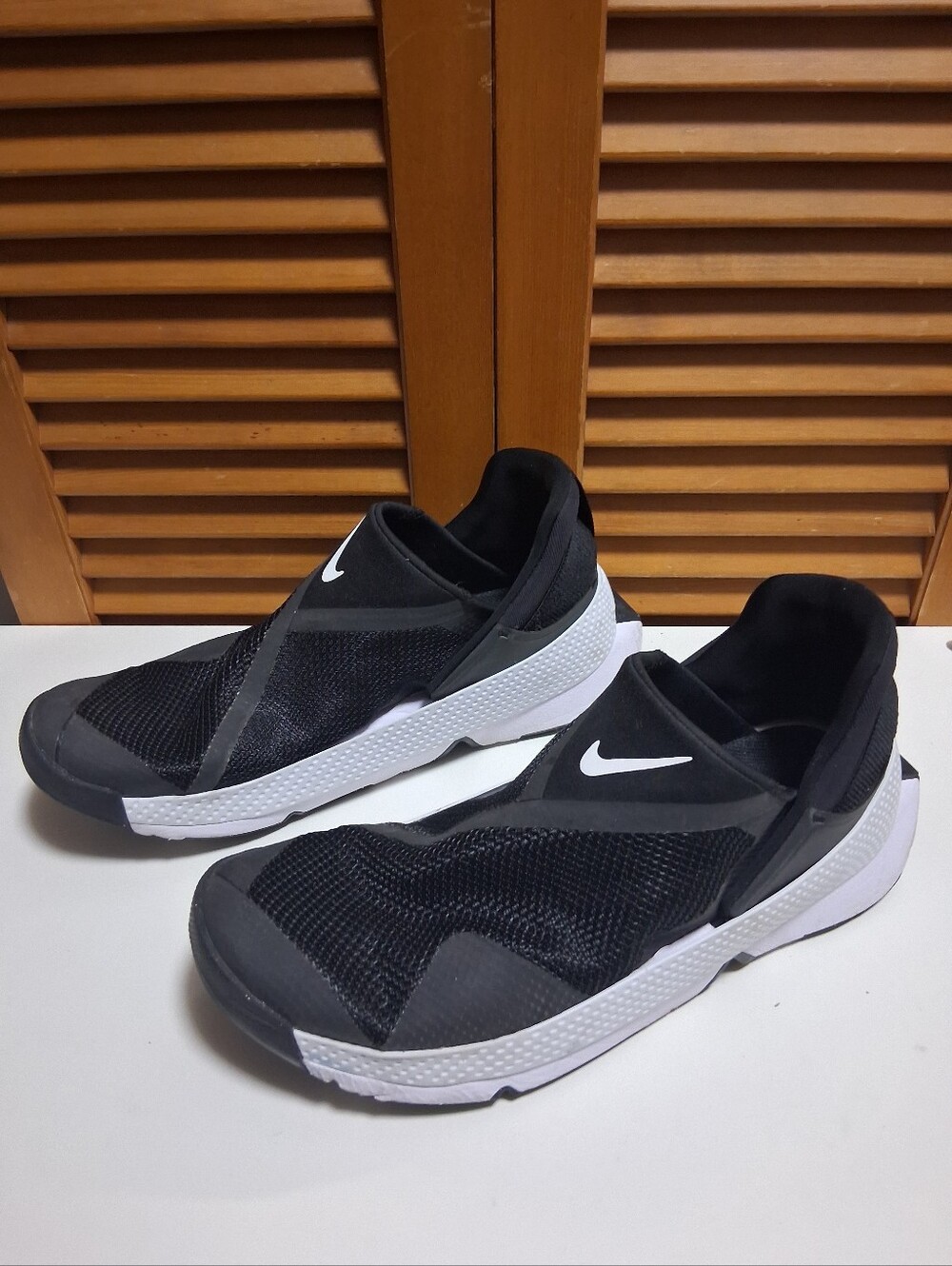 Nike Go Flyease Black & White DR5540-002 Womens Slip On Sneaker * Size: 12.5